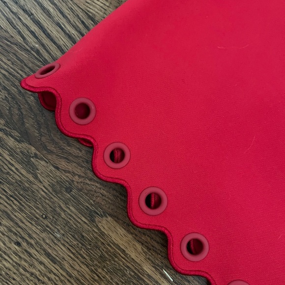 J. Crew | Scalloped Sleeveless Tank w Grommets - Picture 2 of 3